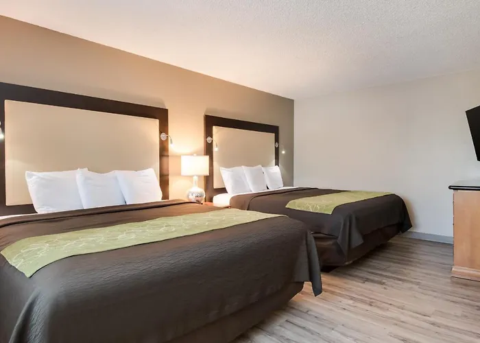 Rodeway Inn & Suites Hwy 217 & 26 W