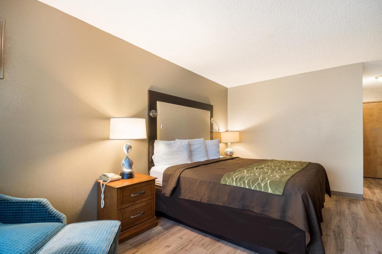 Rodeway & Hwy 217 & 26 W Hotel 2*
